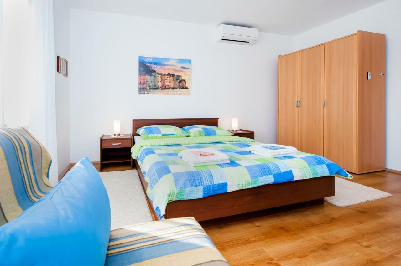Apartman Gala Ровінь Екстер'єр фото