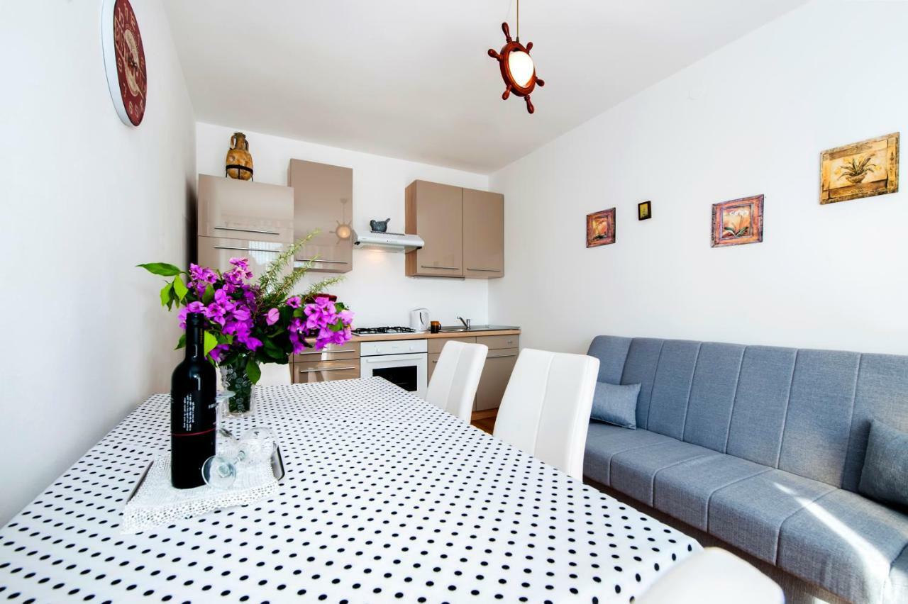 Apartman Gala Ровінь Екстер'єр фото