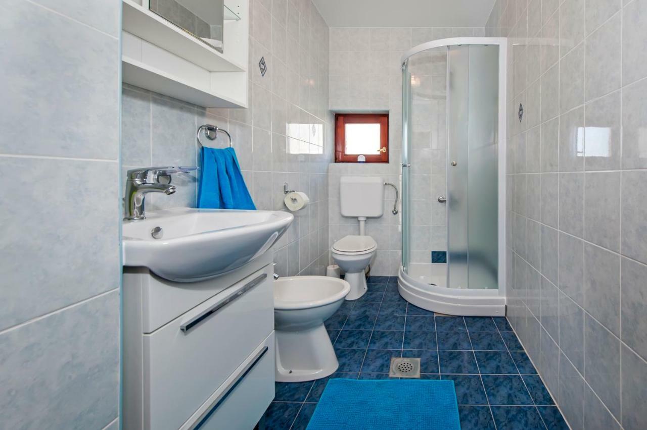 Apartman Gala Ровінь Екстер'єр фото