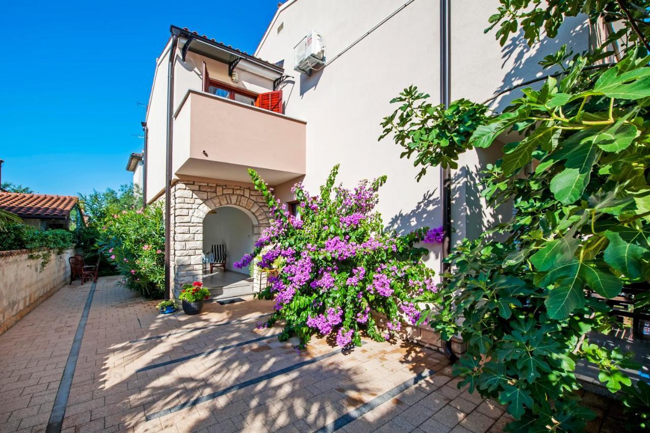 Apartman Gala Ровінь Екстер'єр фото